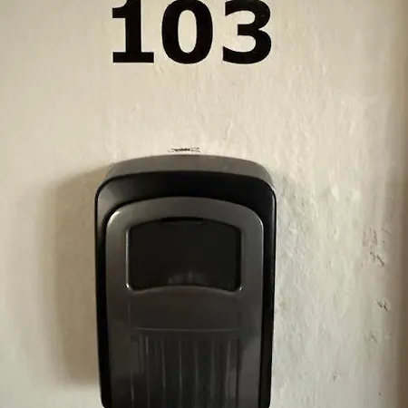 Folsted - Vaerelse 103 Med Eget Badevaerelse Og Fri Parkering Bindslev